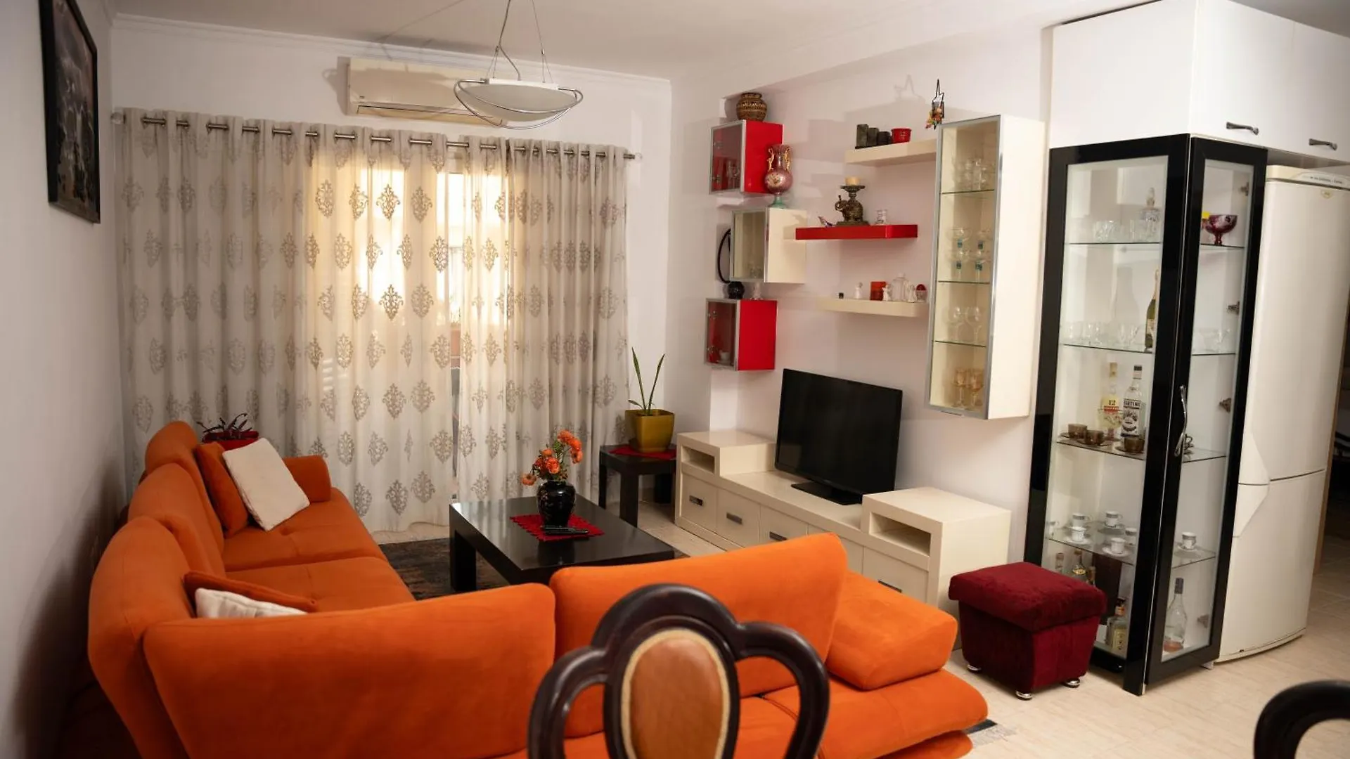 Fia Rentals Tirana 49 - Top Floor 0*,  Albanien